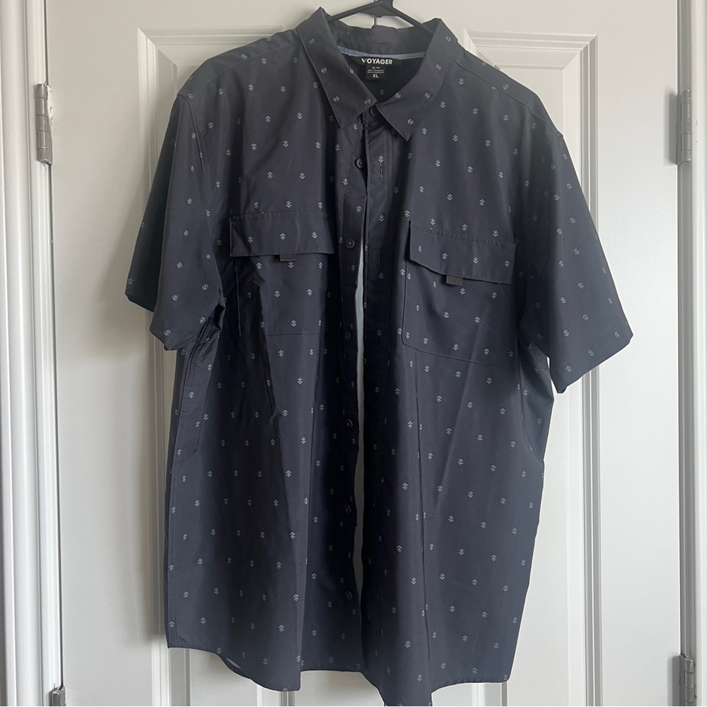Voyager Salem Shirt - Men's Dark Gray Short Sleeve Shirt